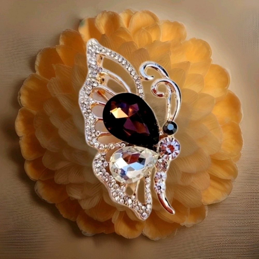 Vintage Amethyst & White Crystal Beautiful Butterfly Silver Brooch